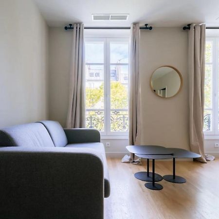 Stylish 2 Bedroom Apartment In Parigi Esterno foto
