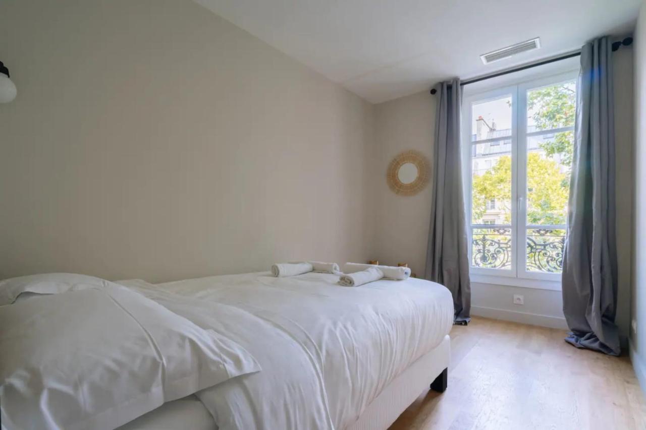 Stylish 2 Bedroom Apartment In Parigi Esterno foto