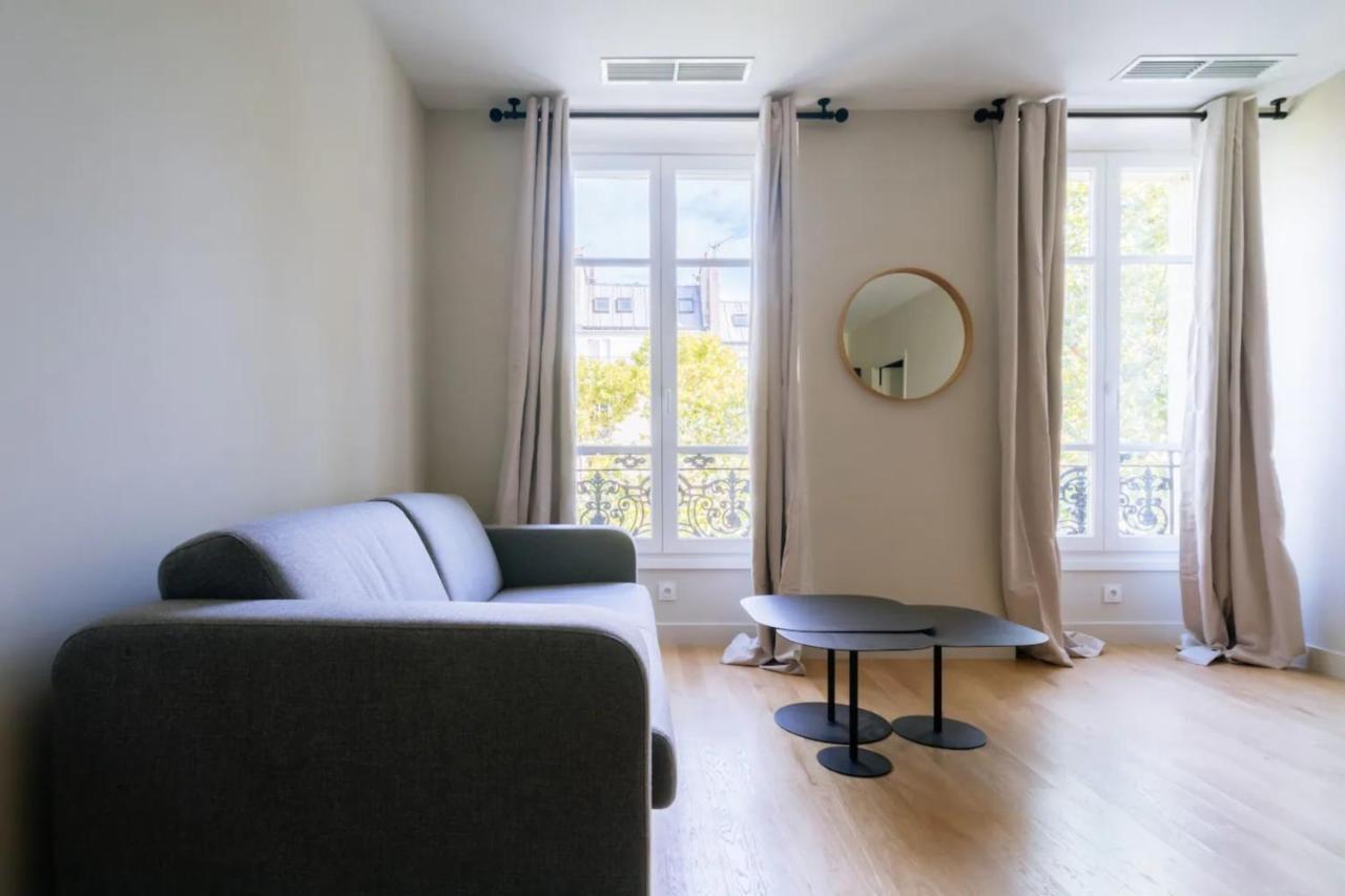 Stylish 2 Bedroom Apartment In Parigi Esterno foto