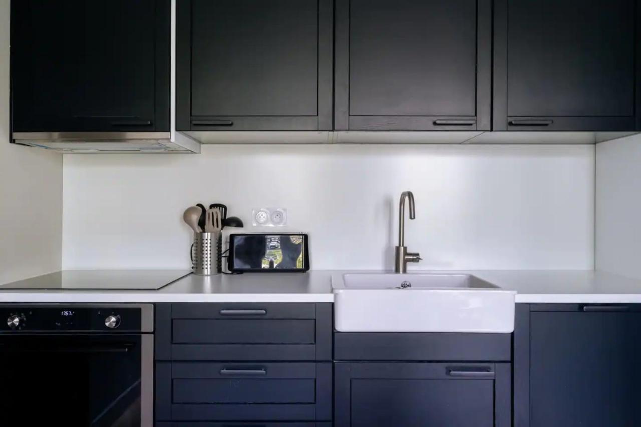 Stylish 2 Bedroom Apartment In Parigi Esterno foto